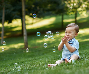 4 Ways to Keep Your Baby Entertained All Summer Long - Snappy Socks