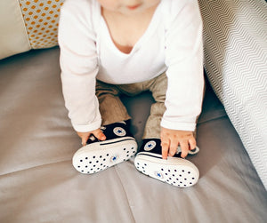 How to Choose Your Baby’s First Walking Shoes - Snappy Socks